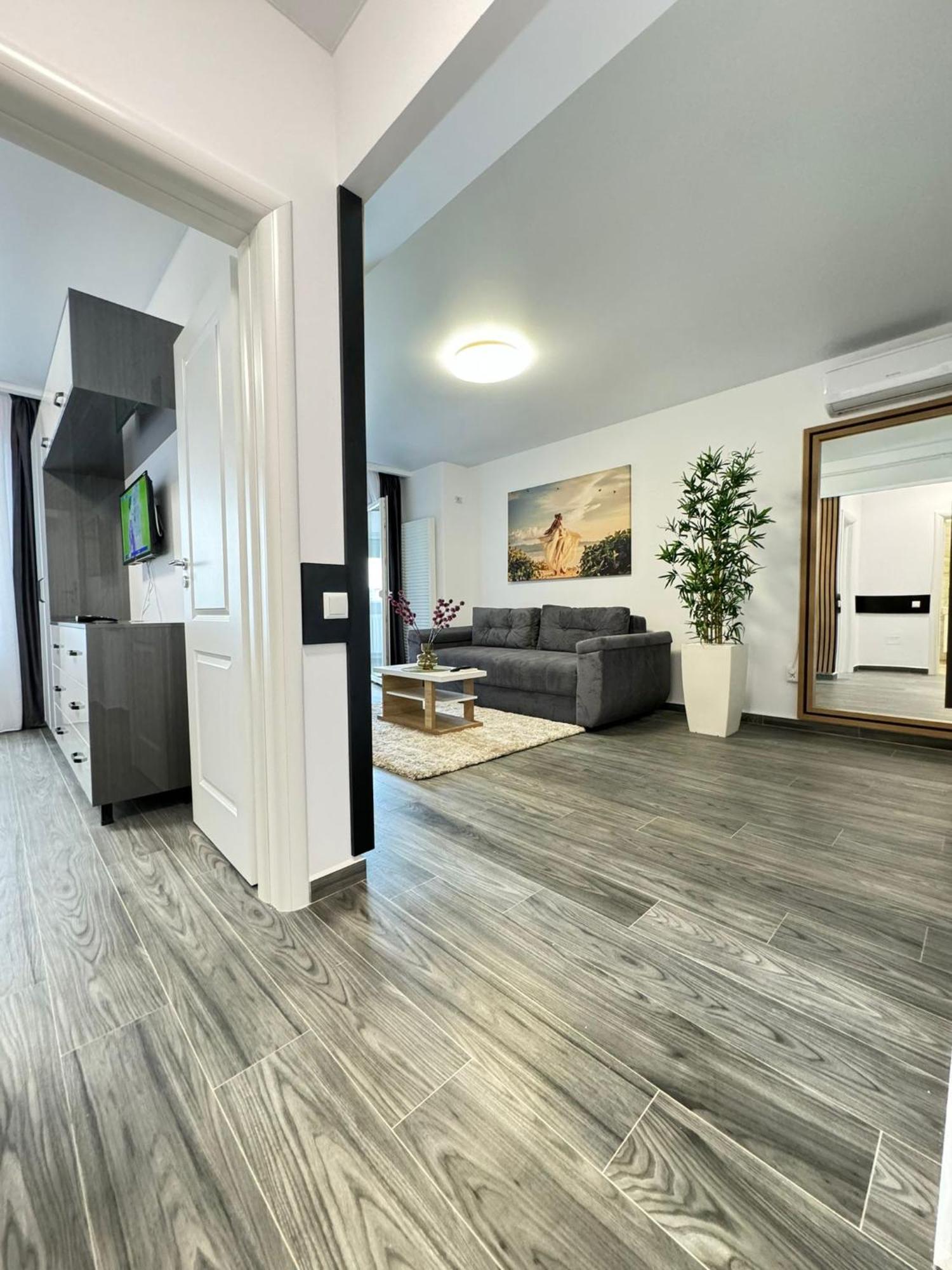 Luxury Glam Apartments Central Adress Bucuresti With Parking Extérieur photo