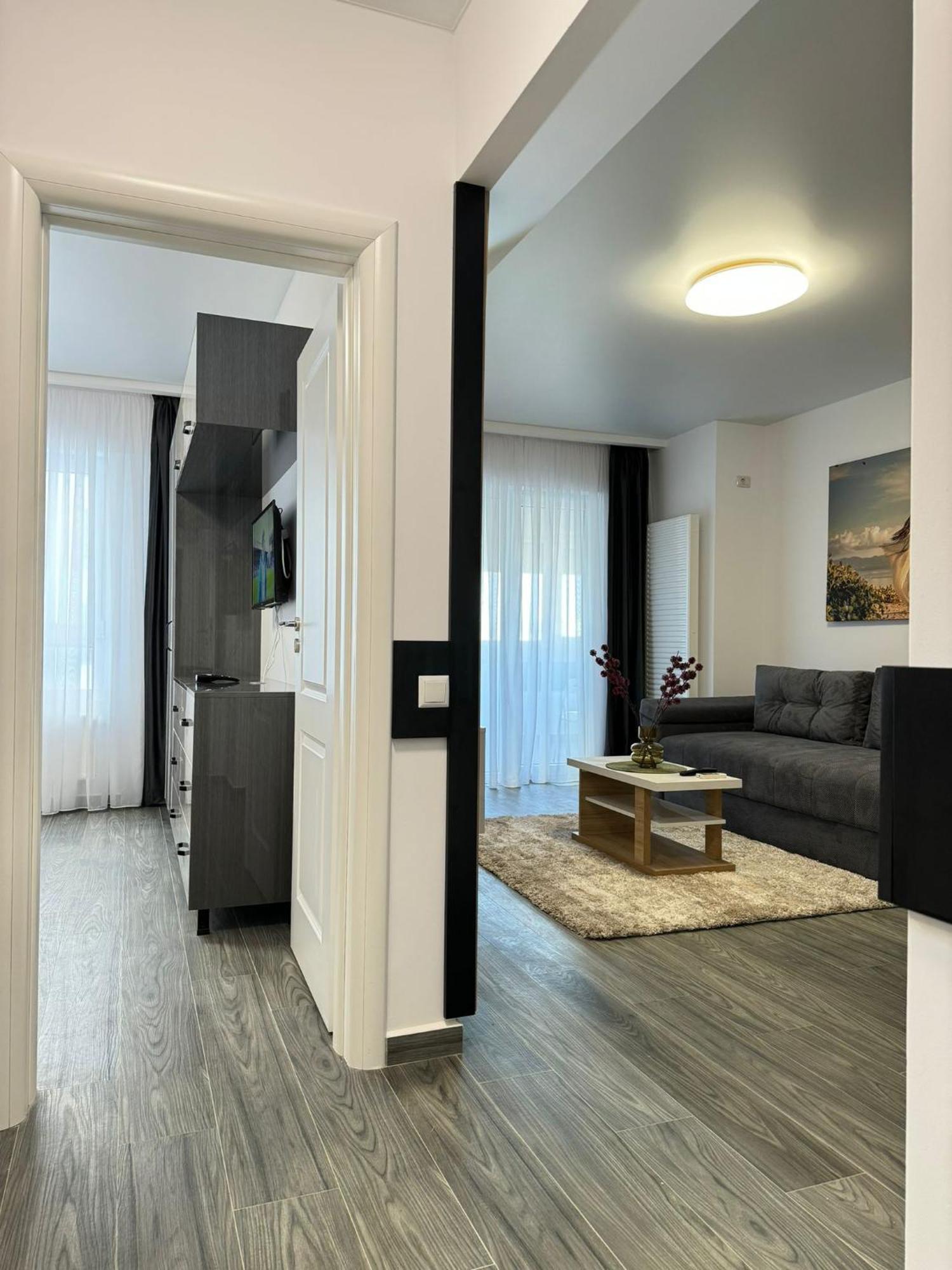 Luxury Glam Apartments Central Adress Bucuresti With Parking Extérieur photo