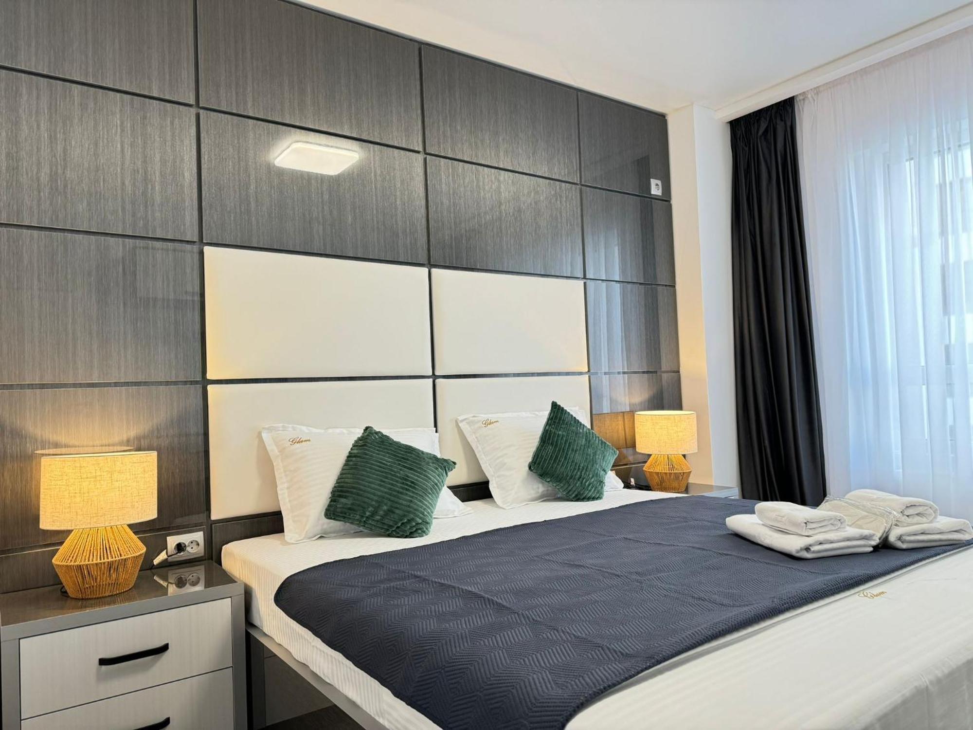 Luxury Glam Apartments Central Adress Bucuresti With Parking Extérieur photo