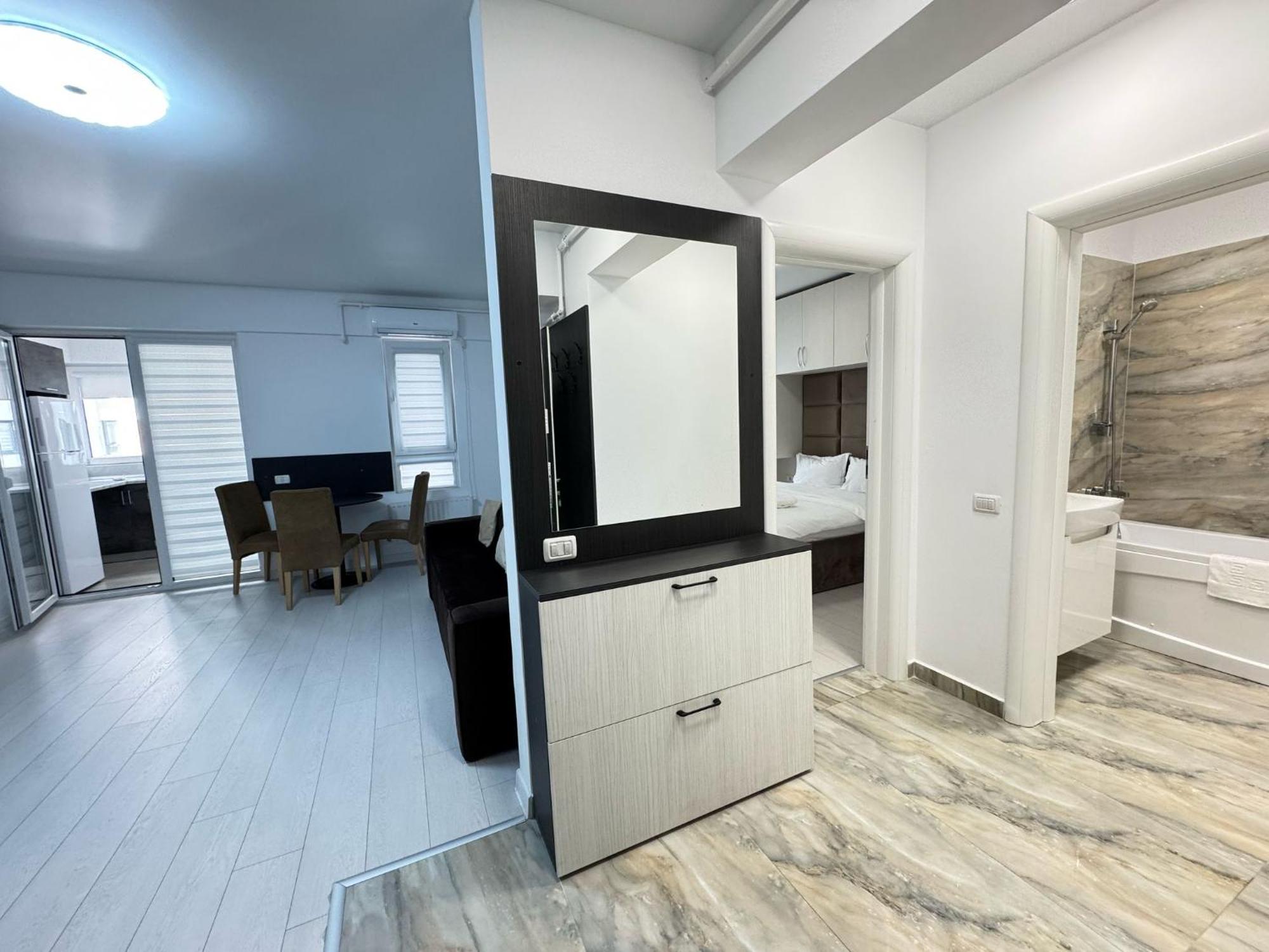 Luxury Glam Apartments Central Adress Bucuresti With Parking Extérieur photo