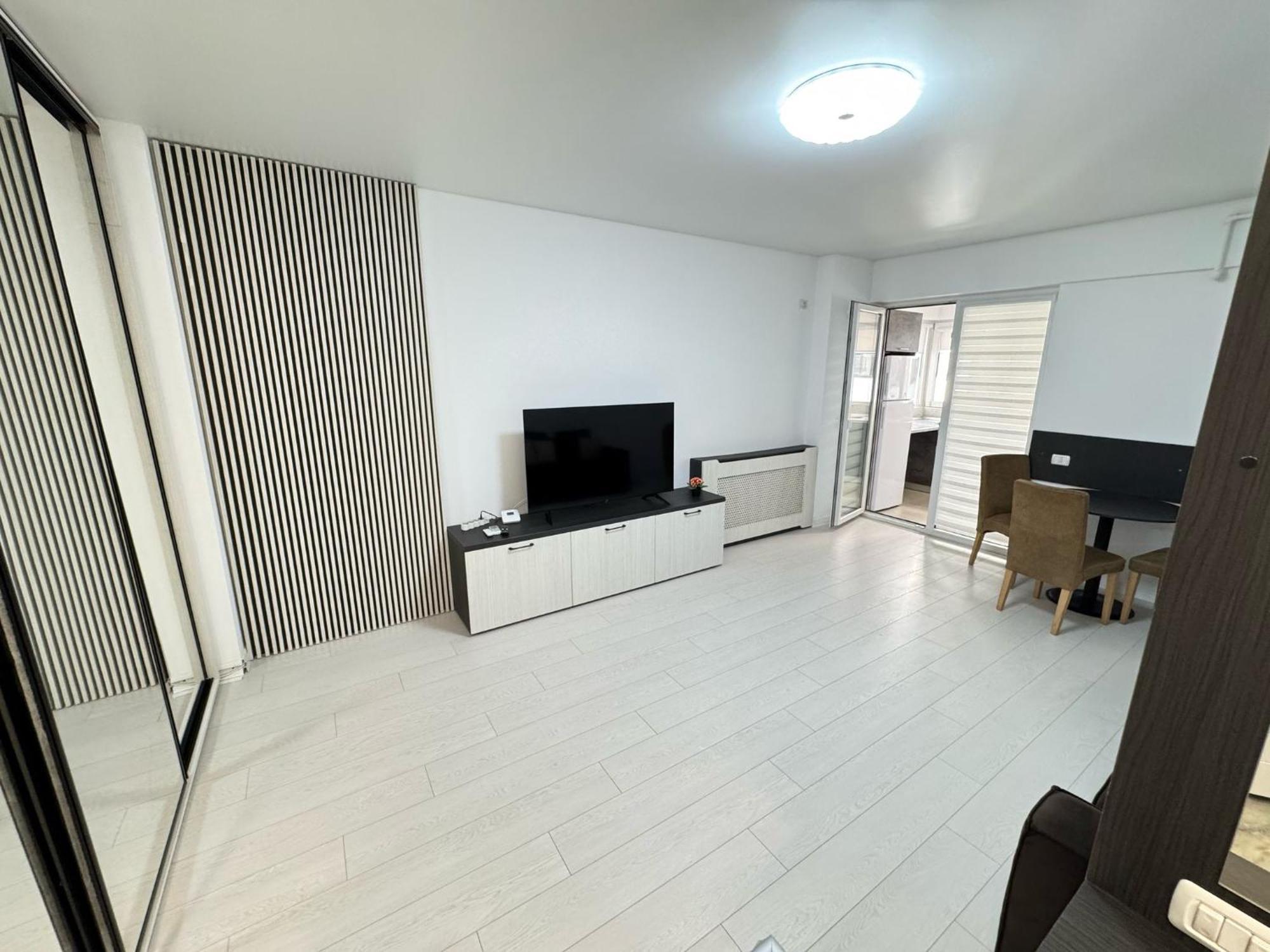 Luxury Glam Apartments Central Adress Bucuresti With Parking Extérieur photo